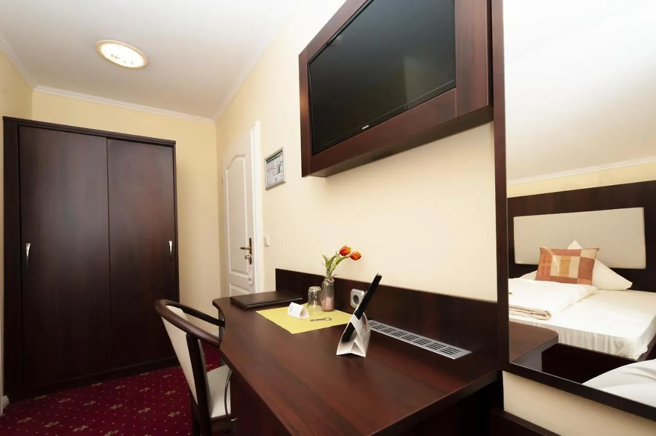 Hotel Gruene Tanne Hamburgo