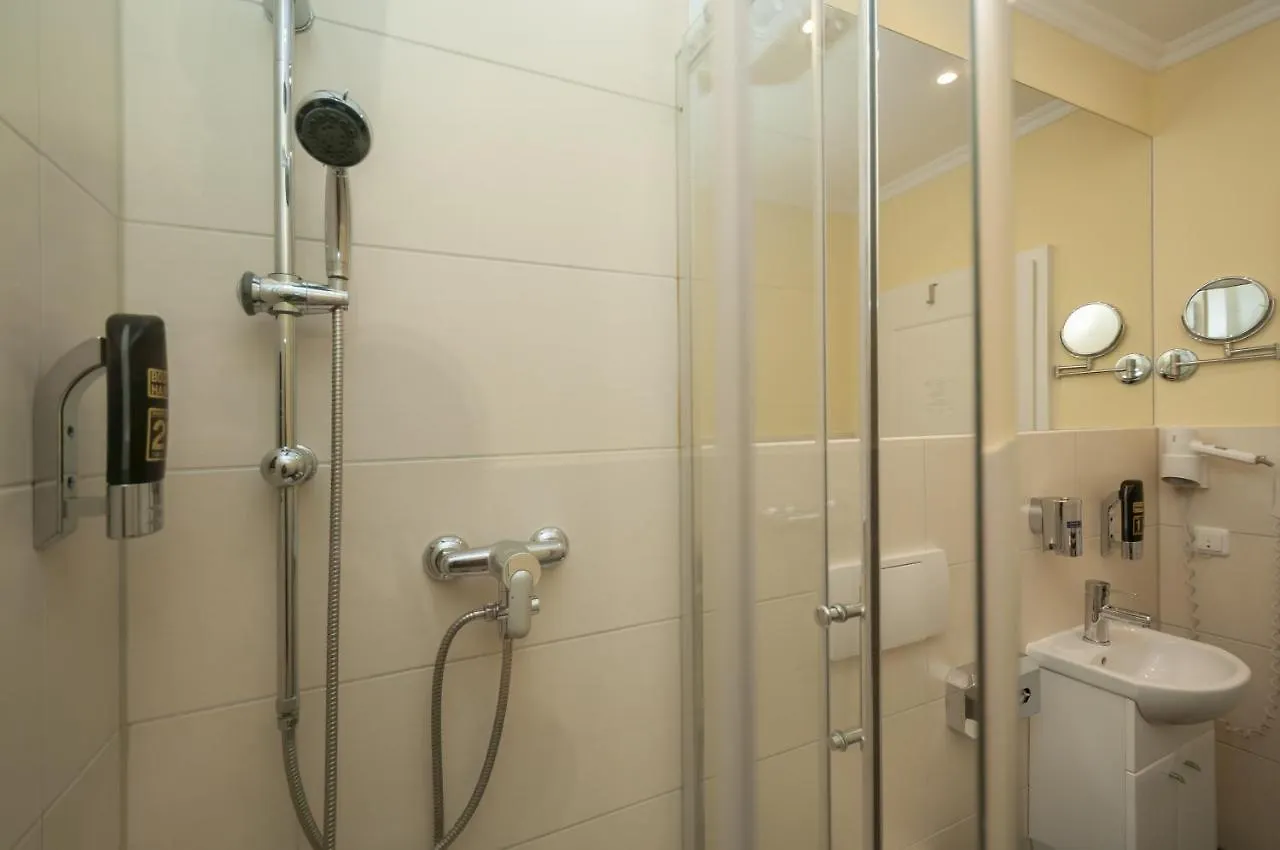 Hotel Gruene Tanne Hamburg Germany